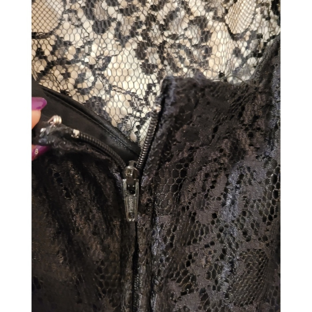 Studio Y Lace and Tulle Dress Size 13/14 - Picture 3 of 4